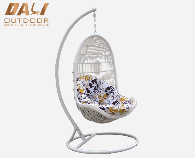 Cadeira de balanço para pátio de vime portátil design de ovo